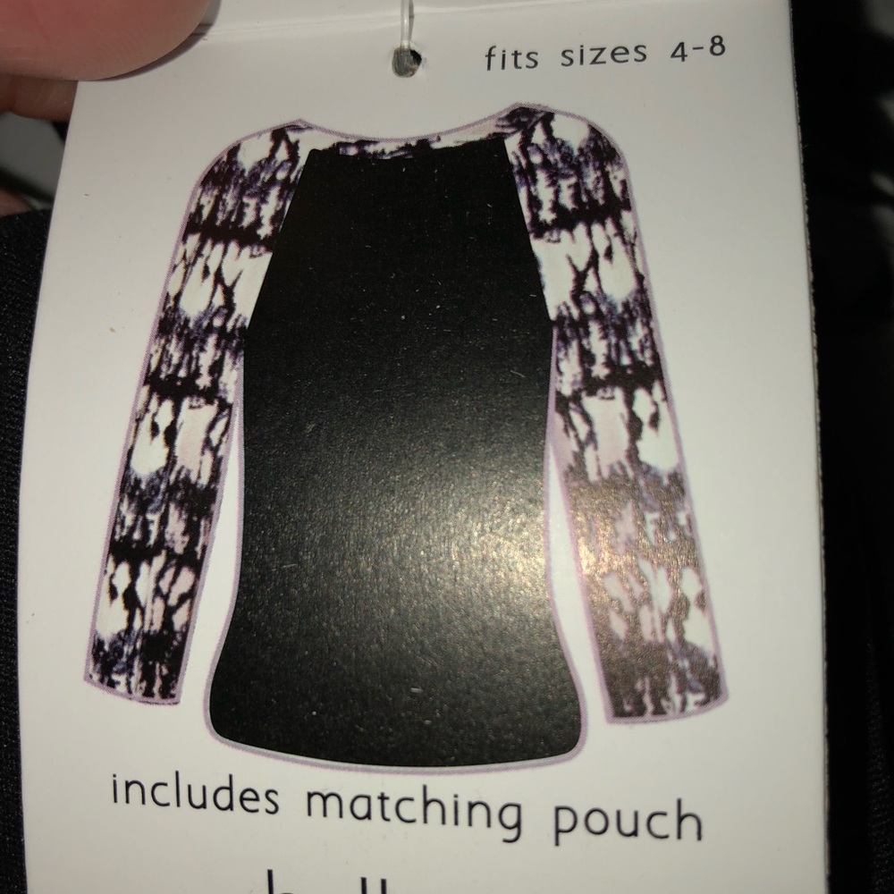 NWT hello Mello lounge top with matching pouch
